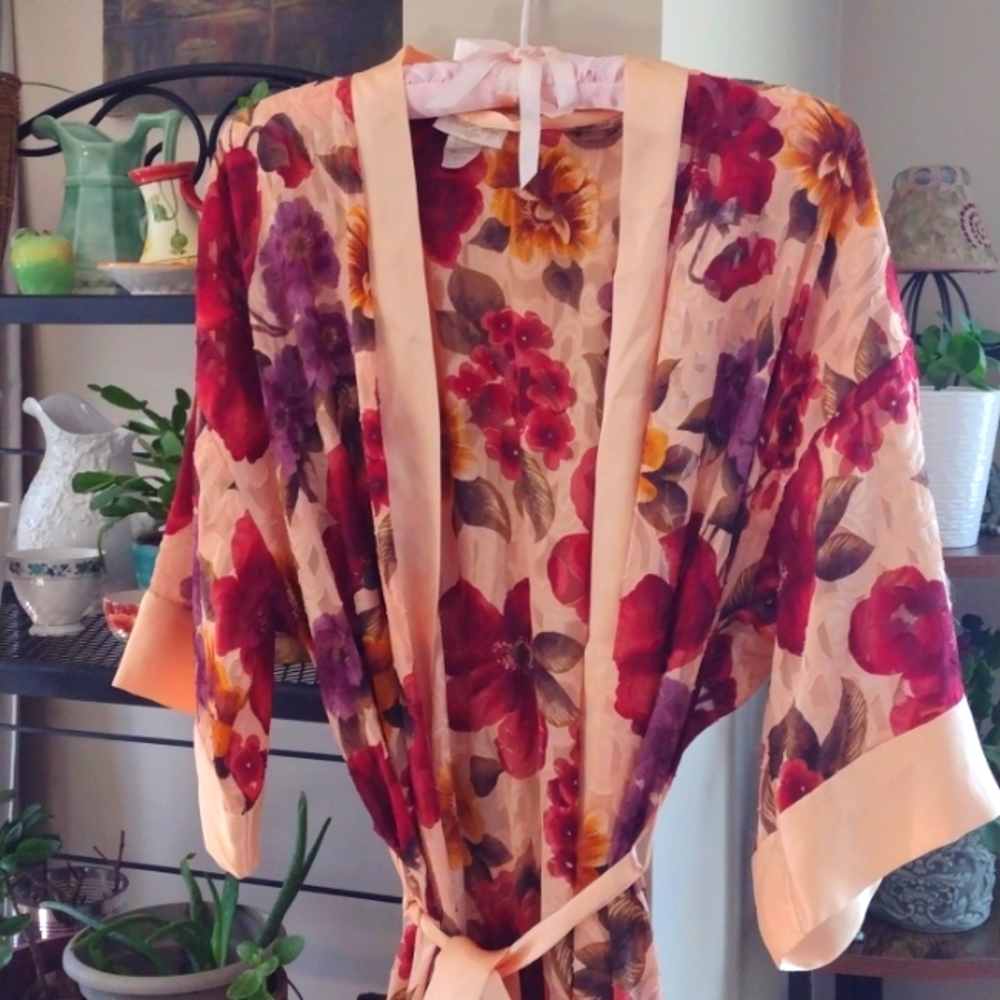 Inner Most Kimono Style Women's Robe Floral size Medium Vintage